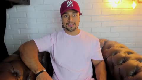 Snapshot of mike_estevess chatting on 02-27-25, 03:04 online show from 02-27-25, 03:04