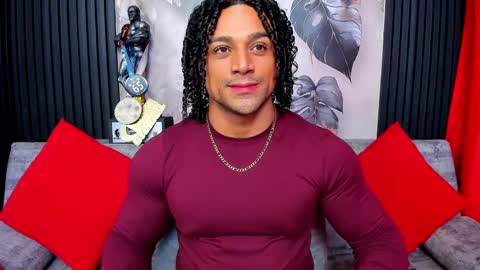 Snapshot of mike_estevess chatting on 09-21-25, 08:16 online show from 09-21-25, 08:16