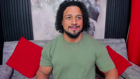 Snapshot of mike_estevess chatting on 07-09-26, 06:50 online show from 07-09-26, 06:50