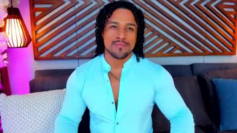 Snapshot of mike_estevess chatting on 07-18-26, 07:01 online show from 07-18-26, 07:01
