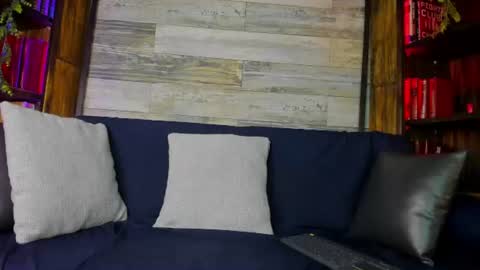 Snapshot of mike_estevess chatting on 08-03-26, 09:04 online show from 08-03-26, 09:04