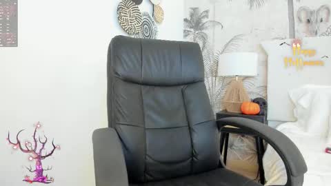 Mike Montoya online show from 10-25-25, 05:37