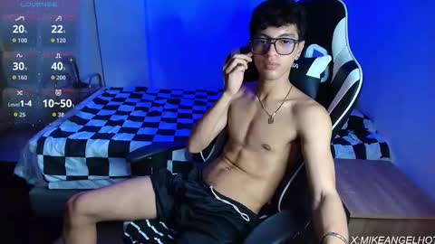 Mike Pineapple online show from 02-20-26, 06:26