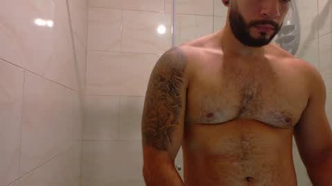 Snapshot of mike_savage3 chatting on 07-26-26, 12:23 Mike online show from 07-26-26, 12:23