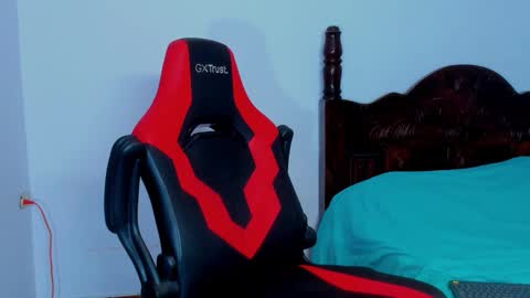 Snapshot of mike_shelby21 chatting on 12-17-25, 02:06 mike_shelby21 online show from 12-17-25, 02:06