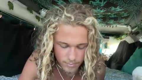 Snapshot of mike_sunn chatting on 01-09-26, 05:32 Mike online show from 01-09-26, 05:32