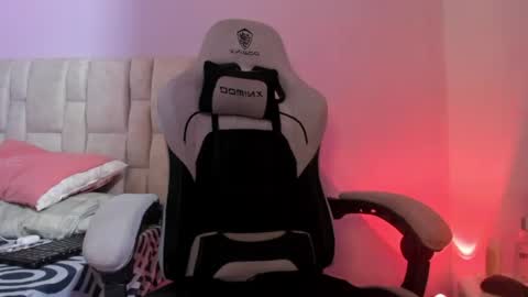 mikebradley15 online show from 04-22-26, 03:35