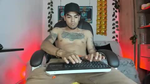 Snapshot of mikee_scooth chatting on 01-12-25, 10:12 mikee_scooth online show from 01-12-25, 10:12