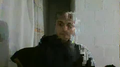 Snapshot of mikelgold1 chatting on 12-06-24, 01:07 mikelgold1 online show from 12-06-24, 01:07