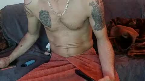 Snapshot of mikesexyslim chatting on 10-21-25, 02:45 mikesexyslim online show from 10-21-25, 02:45