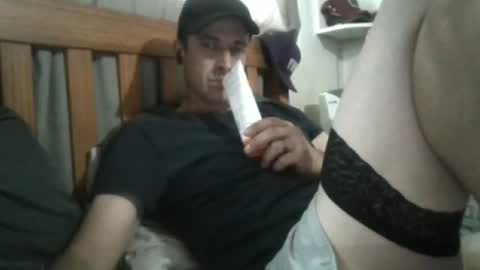 Snapshot of mikeundies chatting on 06-14-26, 09:22 mikeundies online show from 06-14-26, 09:22