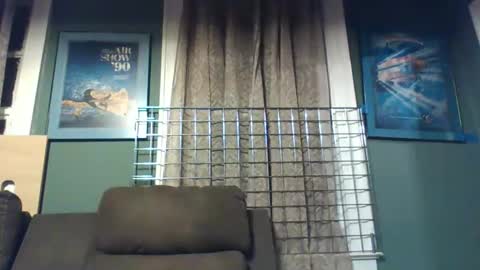 mikeweis1018 online show from 10-19-25, 07:20