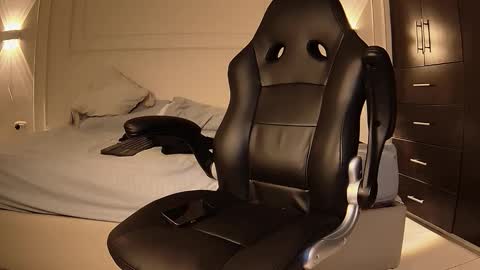 mikey_banji online show from 12-13-25, 07:53