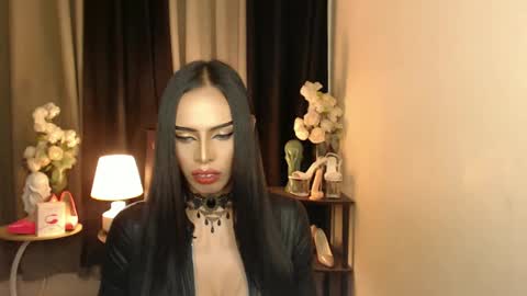 Mistress MikeyAlawi online show from 01-24-25, 11:59