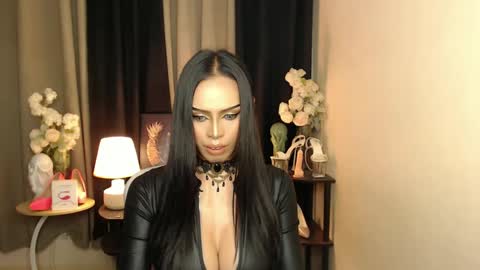 Mistress MikeyAlawi online show from 01-31-25, 11:46