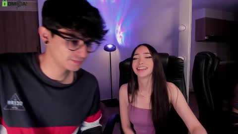 Snapshot of mikeyvioleta chatting on 03-06-26, 10:01 VIOLETAMIKE online show from 03-06-26, 10:01