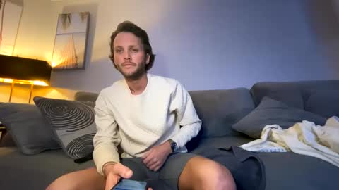 Snapshot of mikeywhite123 chatting on 01-19-25, 05:15 mikeywhite123 online show from 01-19-25, 05:15