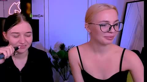 miki_ti online show from 10-27-25, 09:35