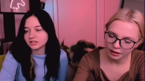 miki_ti online show from 11-21-25, 09:41