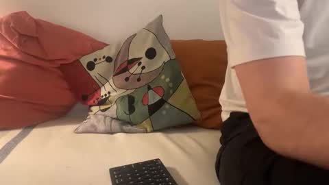 Snapshot of mikimoonlight chatting on 12-23-25, 02:31 MikiMoonlight online show from 12-23-25, 02:31