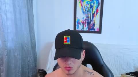 MIKKE online show from 11-23-25, 01:11