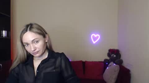 Snapshot of mikkey_mouse8 chatting on 05-22-26, 11:27 Adalina online show from 05-22-26, 11:27