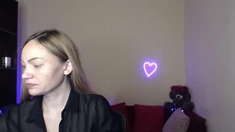 Snapshot of mikkey_mouse8 chatting on 06-04-26, 11:27 Adalina online show from 06-04-26, 11:27