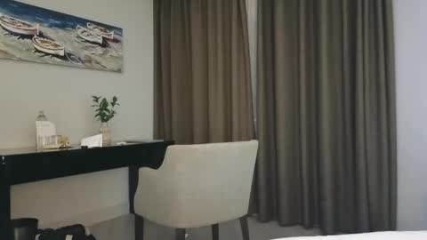 Snapshot of mikky50 chatting on 02-05-25, 10:33 Maaike online show from 02-05-25, 10:33