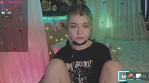 Snapshot of miko_meow chatting on 02-07-26, 01:48 Miko online show from 02-07-26, 01:48