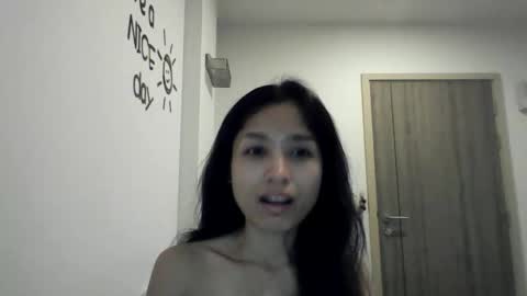 Snapshot of mikonee4u chatting on 11-05-25, 12:49 MikoNee4u online show from 11-05-25, 12:49