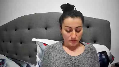 Mikyloveu online show from 01-06-26, 03:38