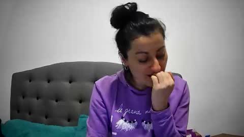 Mikyloveu online show from 01-16-26, 04:33