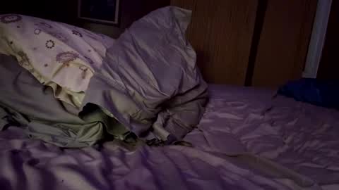 Snapshot of mil8207 chatting on 09-14-25, 09:52 mil8207 online show from 09-14-25, 09:52