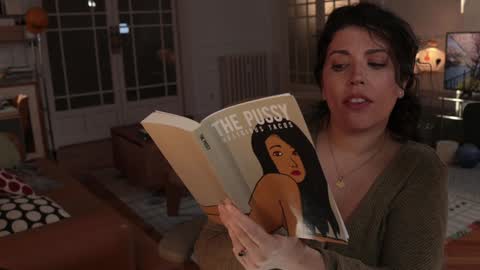 Snapshot of mila_ chatting on 01-16-25, 08:43 Princess Consuela Banana Hammock online show from 01-16-25, 08:43