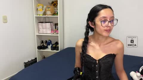 Mila and albert online show from 04-25-26, 11:35