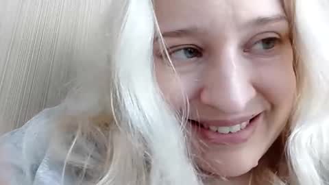 Mila 420 online show from 03-22-26, 10:07