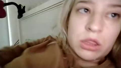 Snapshot of mila_420 chatting on 05-17-26, 07:39 Mila 420 online show from 05-17-26, 07:39