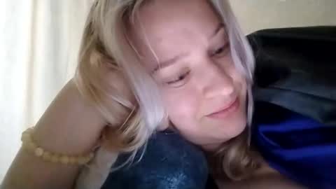 Snapshot of mila_420 chatting on 05-20-26, 04:29 Mila 420 online show from 05-20-26, 04:29