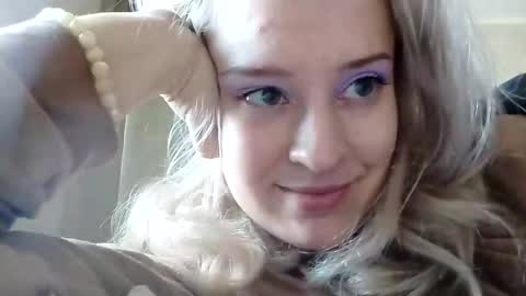 Snapshot of mila_420 chatting on 05-21-26, 05:36 Mila 420 online show from 05-21-26, 05:36