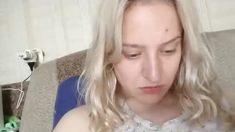 Snapshot of mila_420 chatting on 06-11-26, 12:47 Mila 420 online show from 06-11-26, 12:47