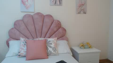 mila_adamss online show from 06-06-26, 11:04