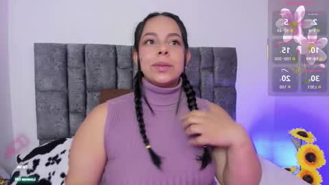 Snapshot of mila_chic chatting on 10-25-25, 10:59 mila  online show from 10-25-25, 10:59