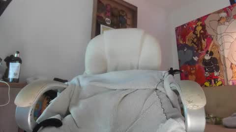 Mila Dash online show from 10-02-25, 11:50