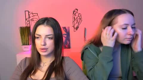 Snapshot of mila_glow chatting on 11-04-25, 06:01 mila_glow online show from 11-04-25, 06:01