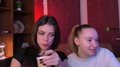 Snapshot of mila_glow chatting on 11-25-25, 05:51 mila_glow online show from 11-25-25, 05:51