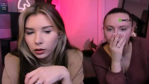 Snapshot of mila_glow chatting on 11-30-25, 07:18 mila_glow online show from 11-30-25, 07:18