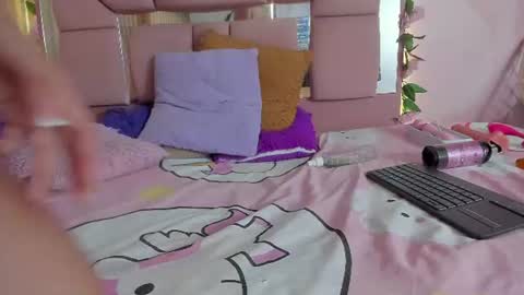 mila_grace_ online show from 07-09-26, 07:07