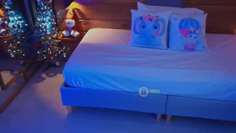 Milena  online show from 11-24-25, 11:10