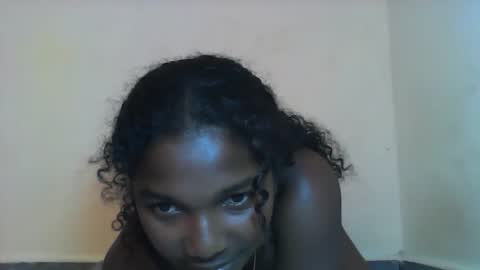 mila_lunah online show from 03-17-26, 05:55