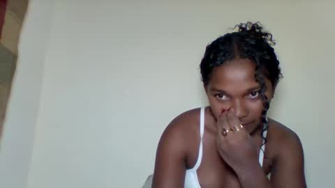 mila_lunah online show from 04-18-26, 10:43